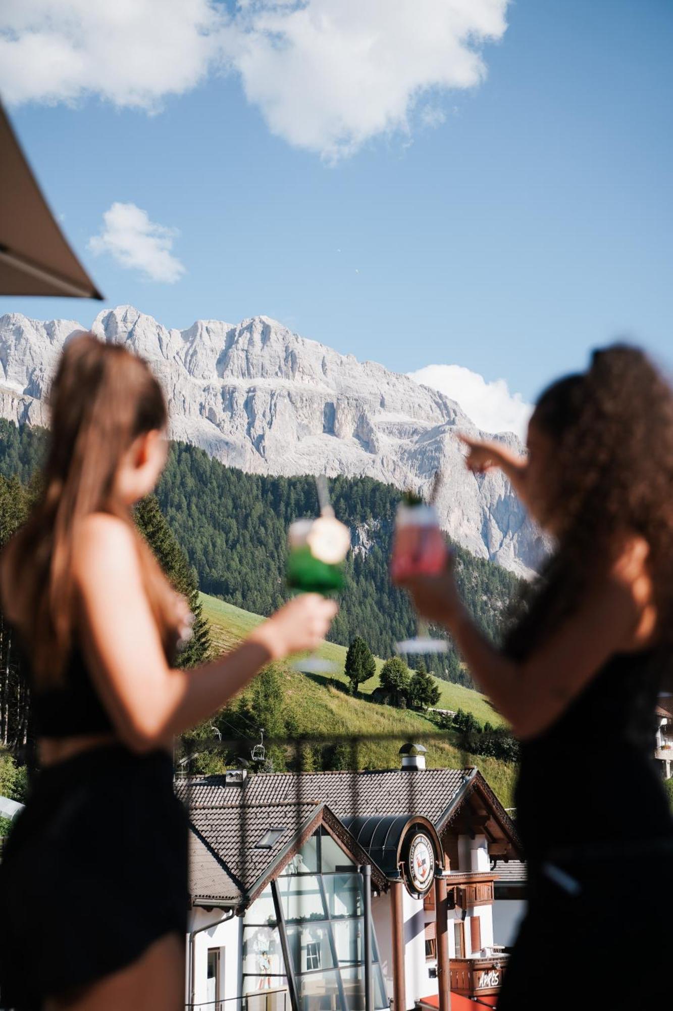 Hotel Sun Valley Selva di Val Gardena Esterno foto
